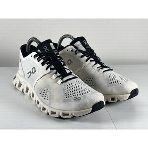 Women's Size 8 On Cloud Running Shoes